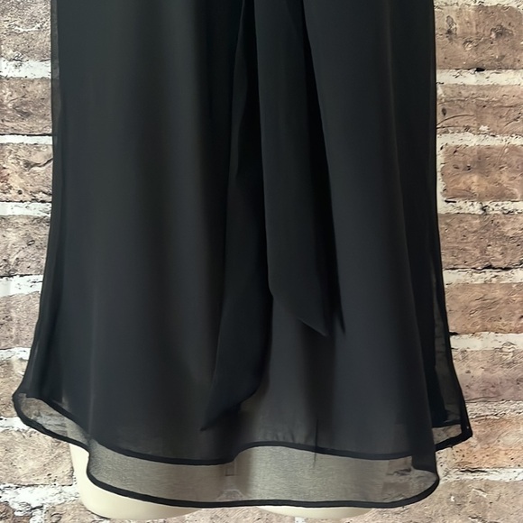 GAP Women’s Sleeveless Blouse Top - Picture 4 of 7